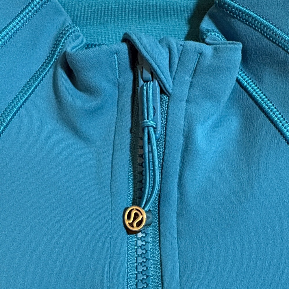 Lululemon Define Cropped Nulu Jacket ~ 12 ~ Hawaiian Blue - Picture 8 of 11